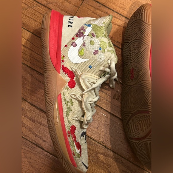 Nike Kyrie 5 x Bandulu Embroidered Splatters 2019 Mens Size 7Y Basketball